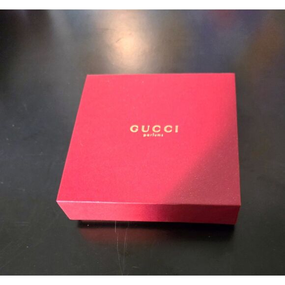 Gucci gold monogram compact mirror cosmetic - Picture 8 of 8